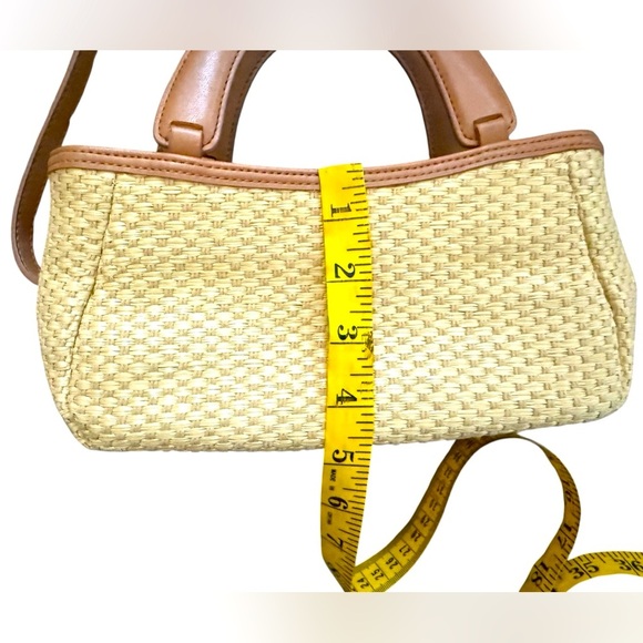 Classic Fossil Tan and Cream Shoulder Bag with handles - Picture 7 of 7